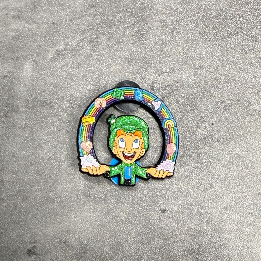 Fitted Hat Pin Unisex OS‎ Green Lucky Charms Leprechaun Rainbow Glitter Enamel